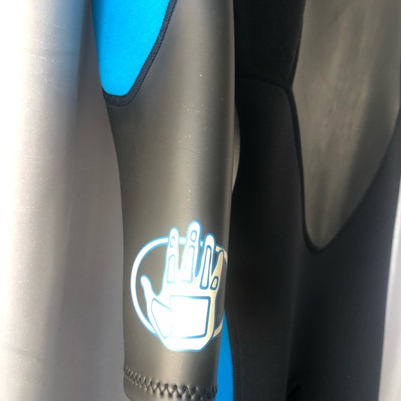 BODYGLOVE Women's wet suit. HYPERSTRETCH WAY. Temp. 3/2.  HOST PICK - Picture 6 of 16